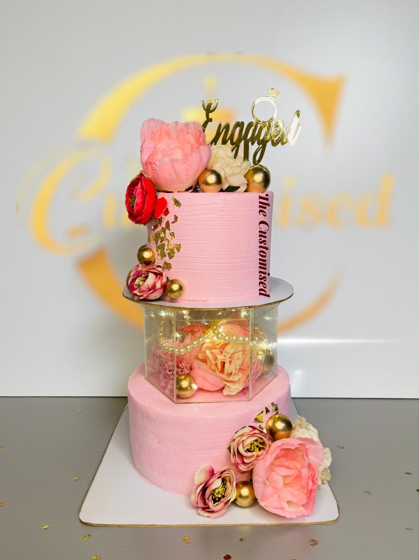 Transparent Light Box Cake